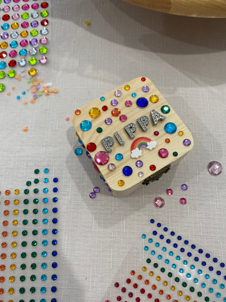 Load image into Gallery viewer, School Holiday Craft Workshop | Degani Coburg Hill