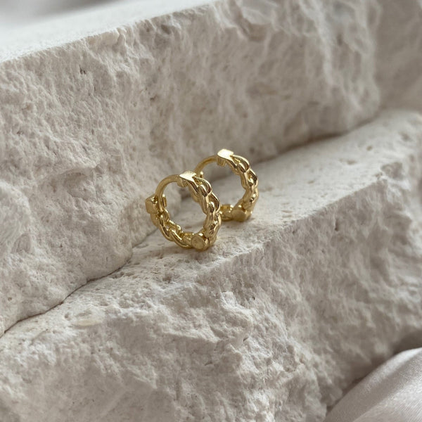 Load image into Gallery viewer, Chain Huggies